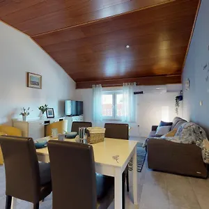 Apartment Nina Deluxe Superior 5 Star Apartment, Your Piece Of Heaven By The Sea & Park, Novigrad Istria