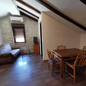 apartment-dina-pula.pula-hotels.org/