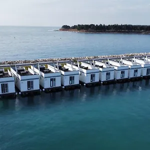  Botel The Sea Novigrad - Bootshaus Floating Sea House