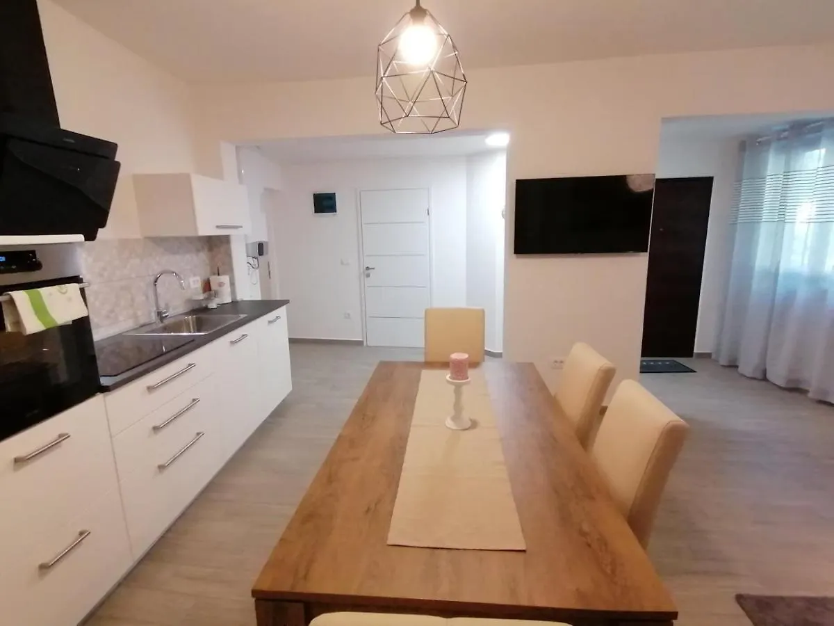 Apartments Pepe Novigrad Istria 0*,  Κροατία